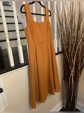 essue Sleeveless Scoop Midi Dress in Mustard